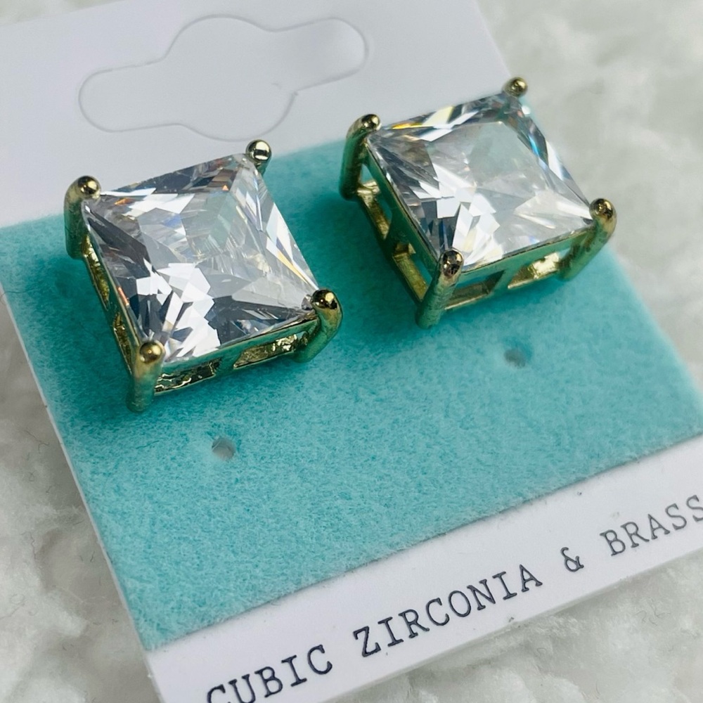 (NWT) Large Cubic Zirconia Square Princess Cut Stud Earrings - Picture 10 of 11